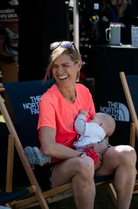 Ultramarathon runner breastfeeds her baby 3 times on her way to a surprise win