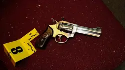 Berkeley: Suspects threatened to shoot 6-year-old during $10,000 robbery