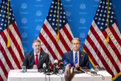 Master Negotiator Trump Knows When To Pause, and When To Attack