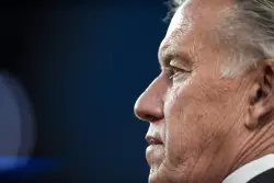 Longtime agent Jeff Sperbeck’s fatal fall from golf cart driven by John Elway ruled an accident