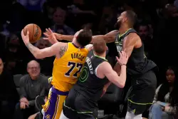 Timberwolves knock out Lakers, advance to Western Conference semifinals